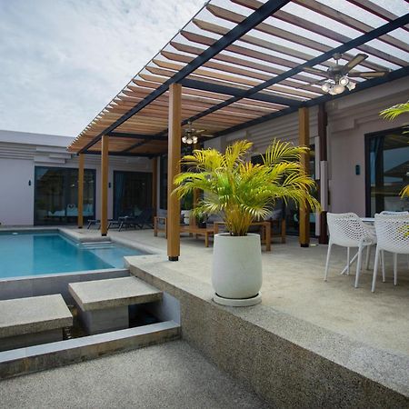 Gold Chariot Pool Villa, Phuket - Sha Plus Certified Pláž Pokoj fotografie